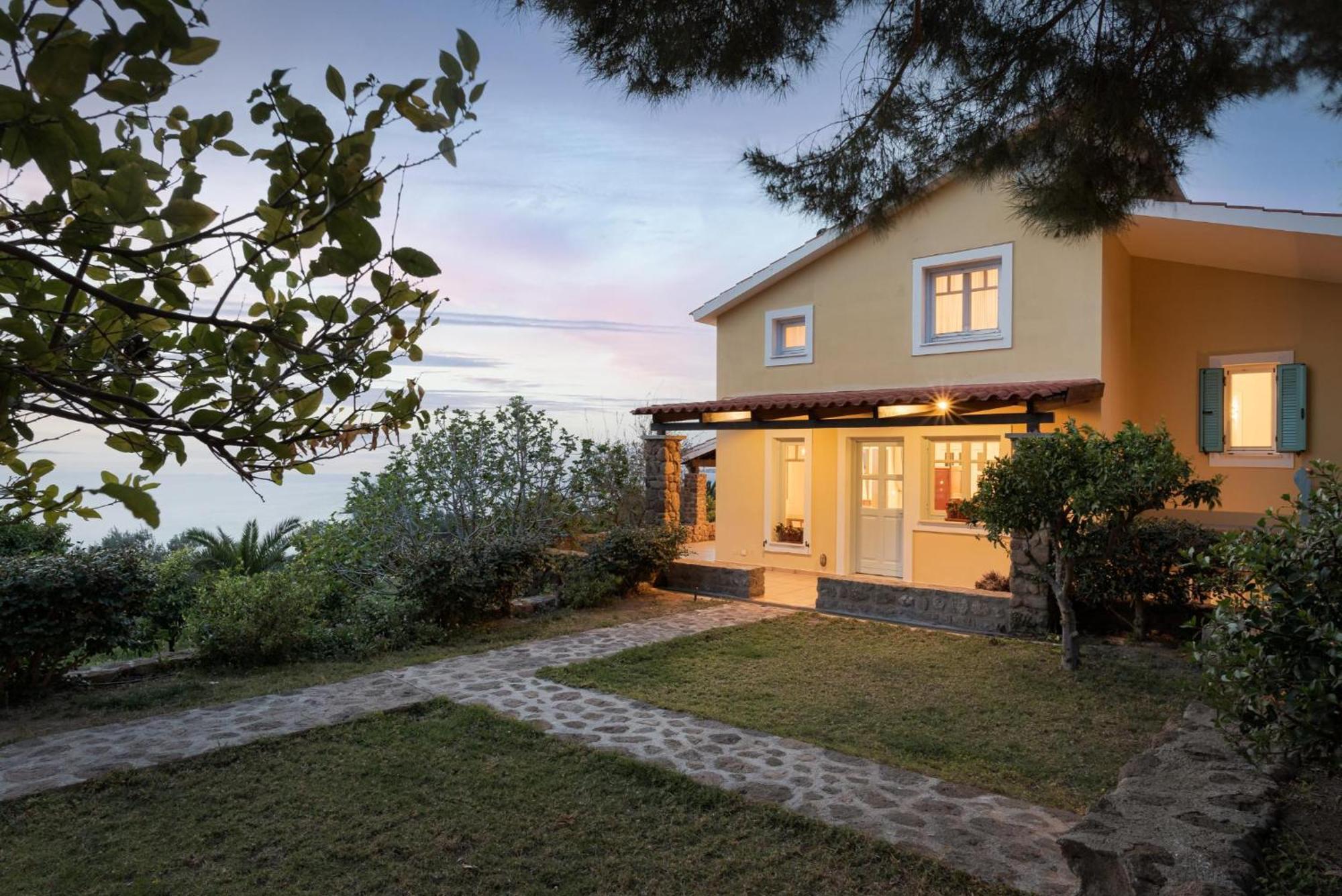 Aelia & Melitta Villas เปอร์ดิกา ภายนอก รูปภาพ